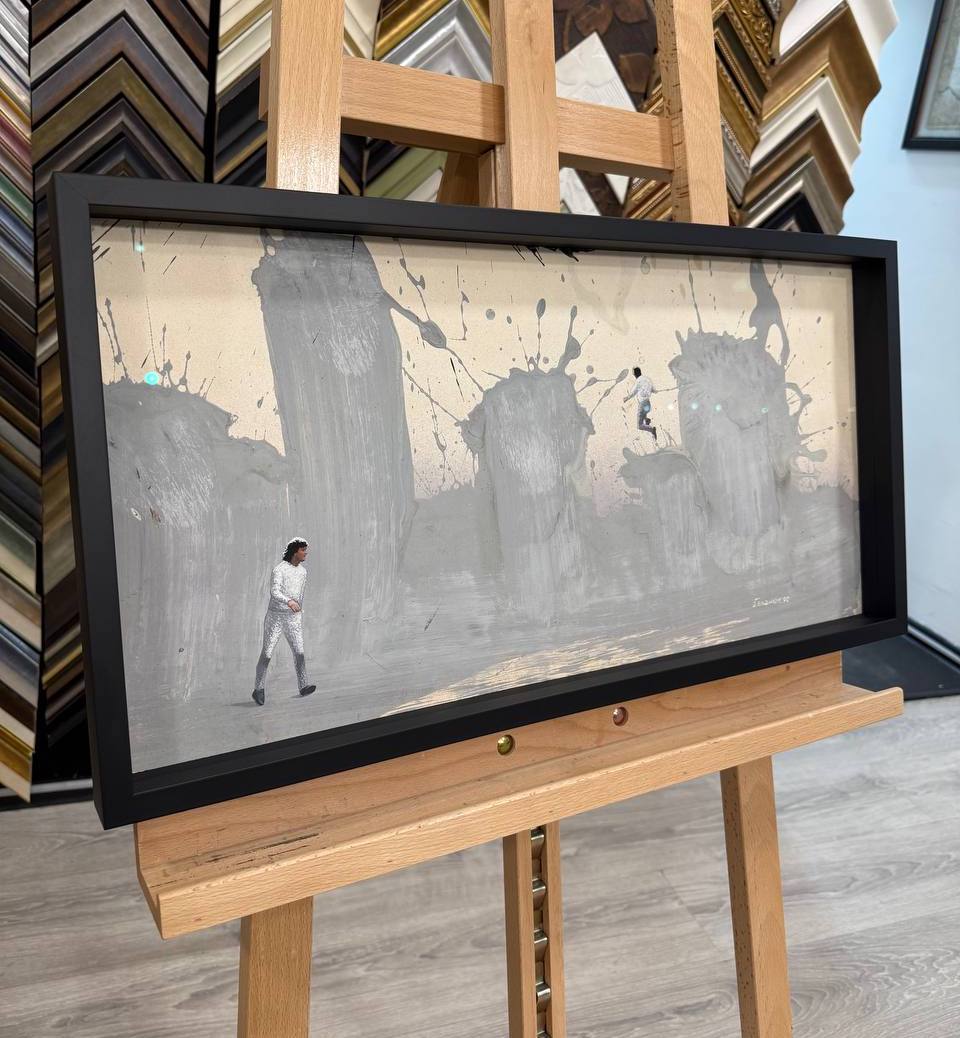 Оформление картины Петра Беленка в багетной мастерской